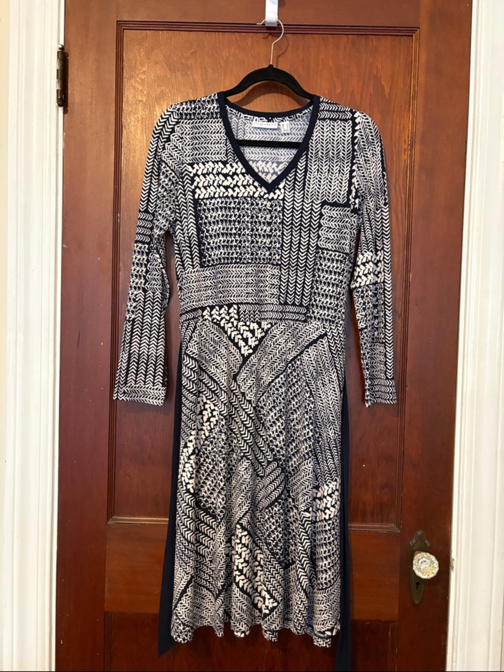 Susan Graver Navy and White Long Sleeve V-Neck Knit Dress